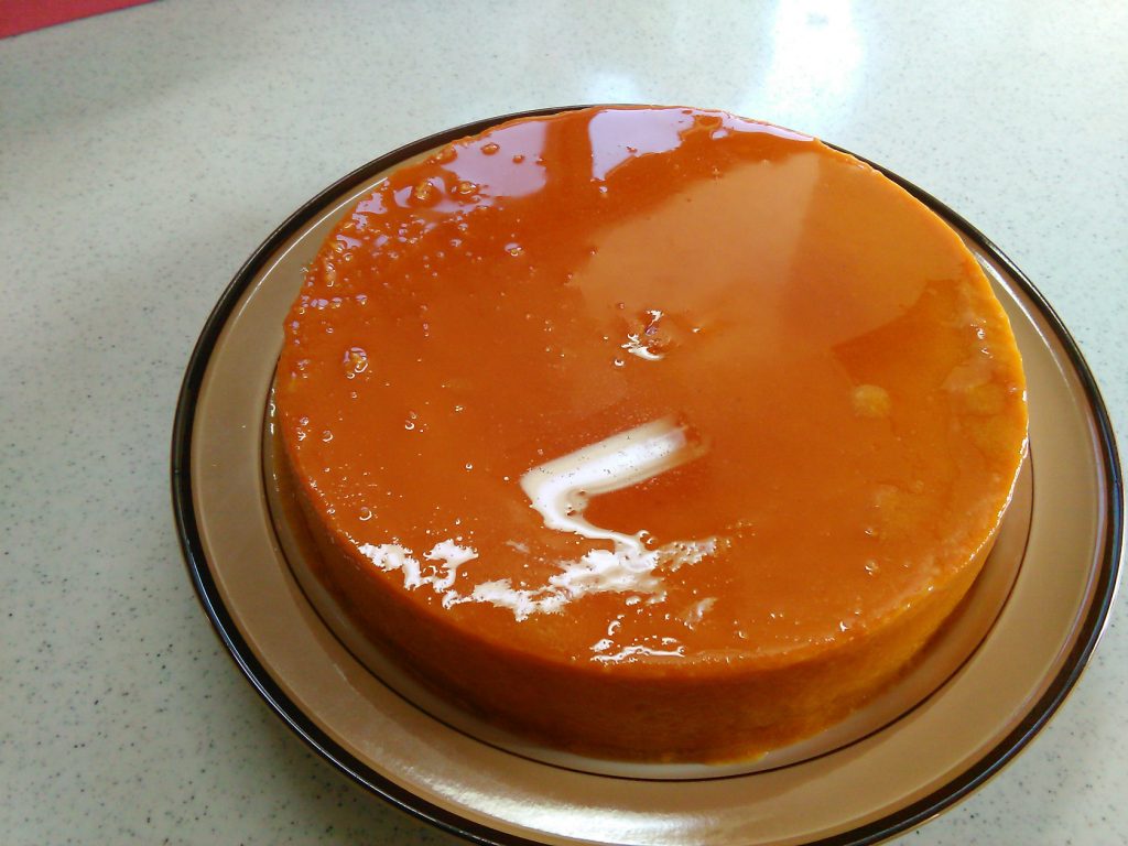 皿にあけたかぼちゃプリン